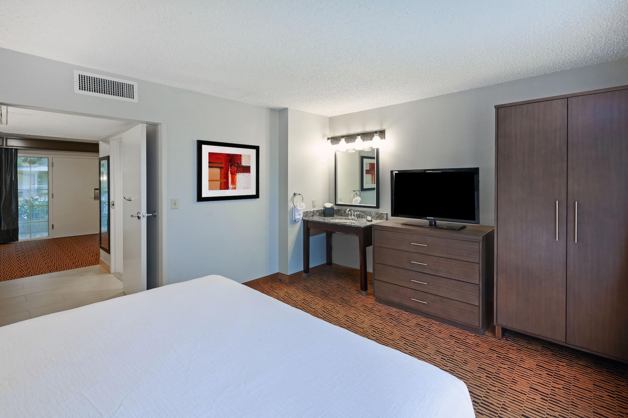 Embassy Suites By Hilton Dallas Market Center Eksteriør bilde