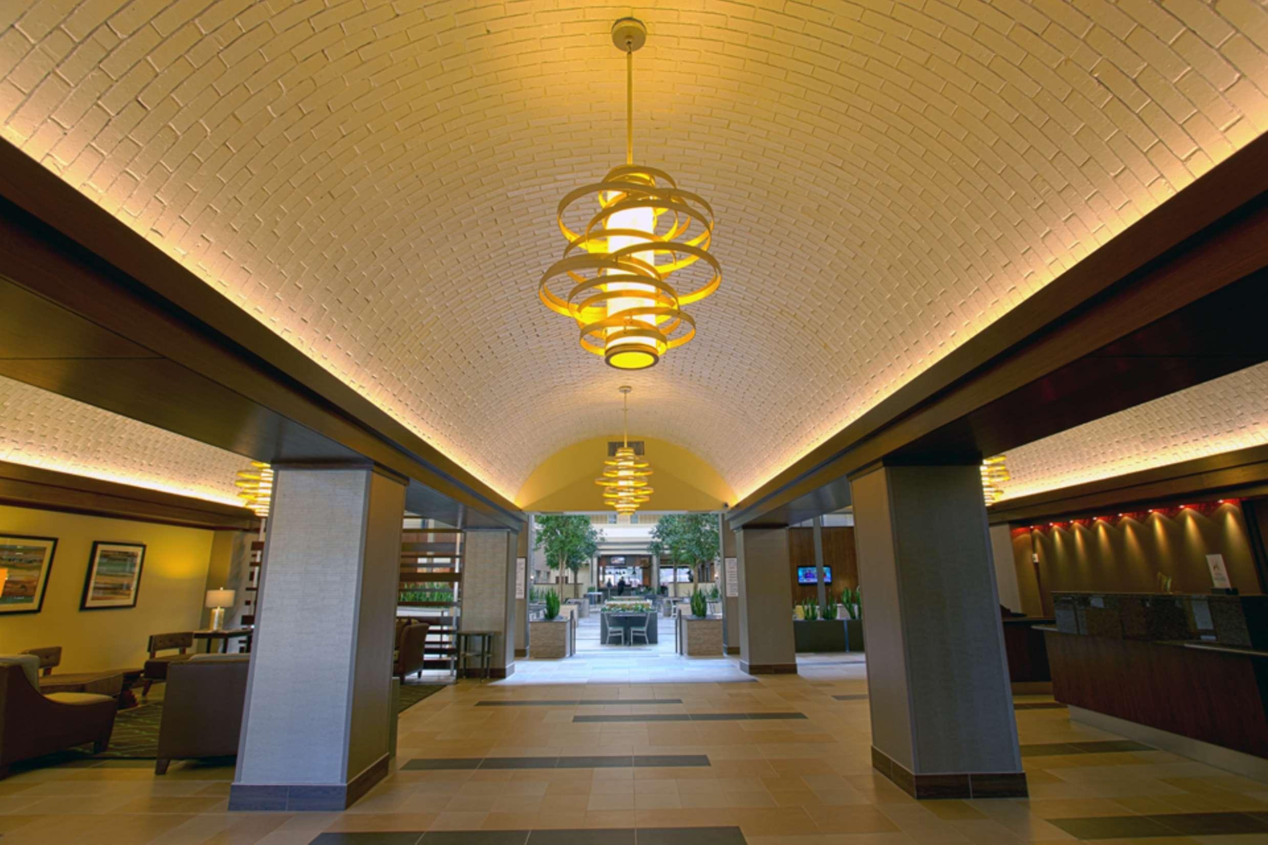 Embassy Suites By Hilton Dallas Market Center Interiør bilde