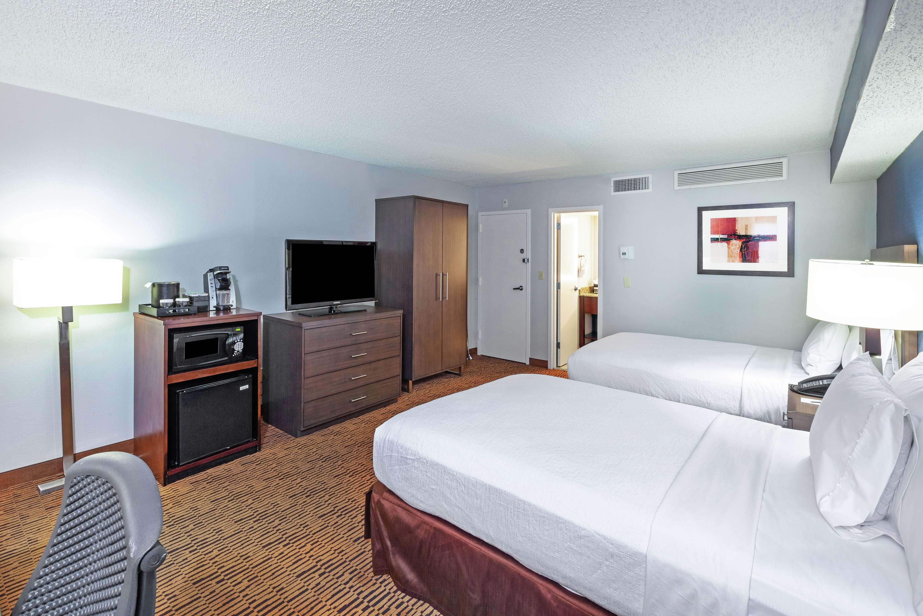 Embassy Suites By Hilton Dallas Market Center Eksteriør bilde