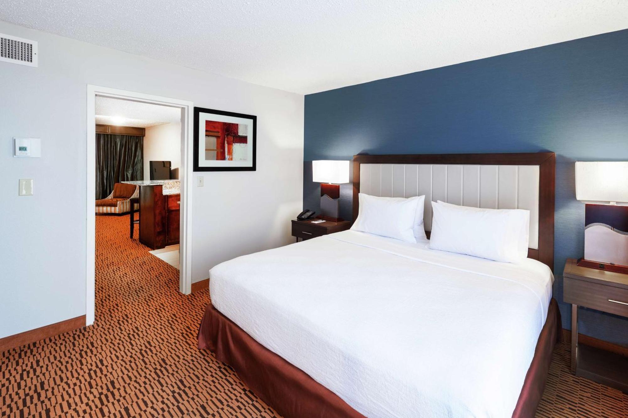 Embassy Suites By Hilton Dallas Market Center Eksteriør bilde
