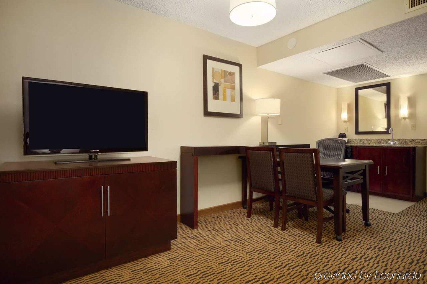 Embassy Suites By Hilton Dallas Market Center Rom bilde